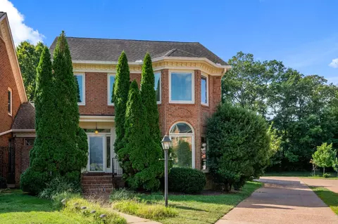 5214 Shenandoah Ct, Nashville, TN 37220