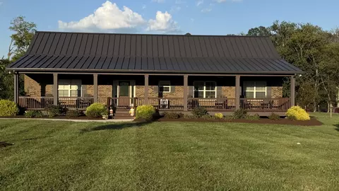 2564 New Highway 7, Santa Fe, TN 38482