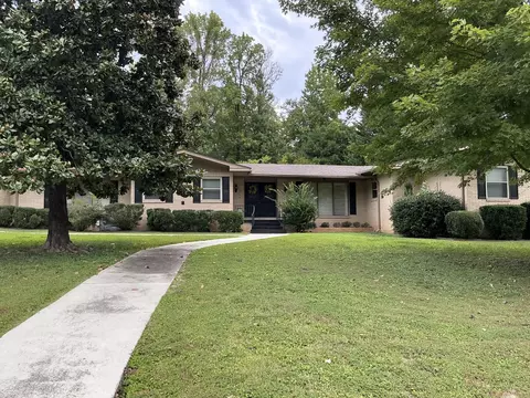 409 Lark Ln, Chattanooga, TN 37415