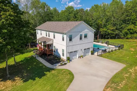 691 Hogan Rd, Clarksville, TN 37043