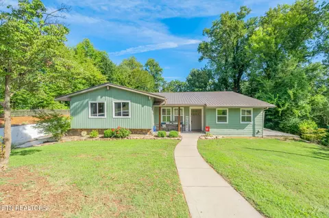 828 Sargent Dr, Kingston, TN 37763
