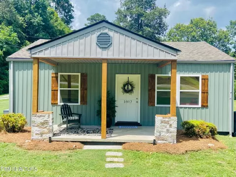 3917 NE Acorn Dr, Knoxville, TN 37918