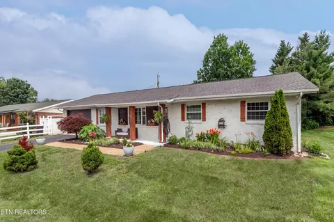 7909 Livingston Dr, Knoxville, TN 37919