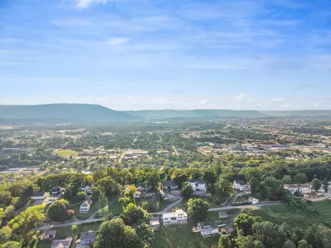 488 E View Dr, Chattanooga, TN 37404 photo 40