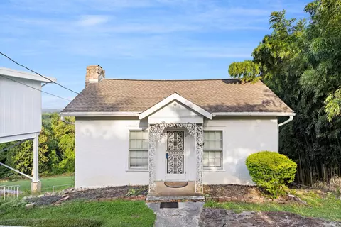 488 E View Dr, Chattanooga, TN 37404