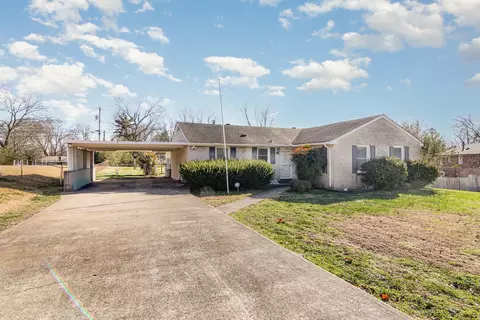 104 Lady Marion Dr, Clarksville, TN 37042