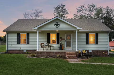 370 Joyce Cir, Lafayette, TN 37083