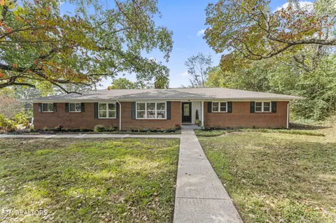1007 Dartmouth Rd, Knoxville, TN 37914