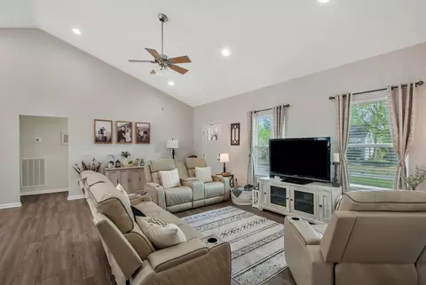 Other - 109 E Ward St, Centerville, TN 37033 photo 1 of 5