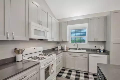 Kitchen - 109 E Ward St, Centerville, TN 37033 photo 3 of 3