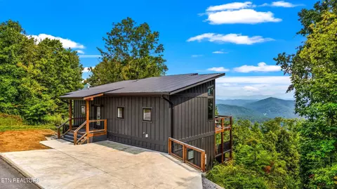 688 Shell Mountain Rd, Sevierville, TN 37876