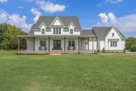 3380 Midland Acres Dr, Bell Buckle, TN 37020