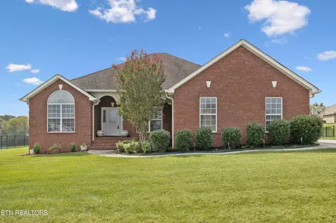 260 S Wingate Dr, Lenoir City, TN 37771