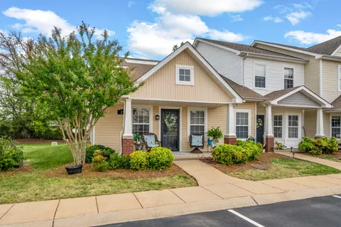 29 Ellington Ter, Clarksville, TN 37040