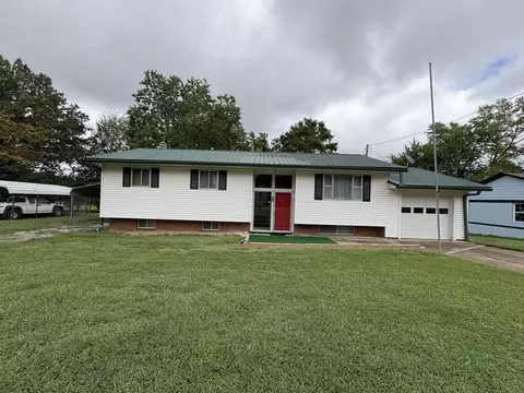 205 Park St, Alamo, TN 38001