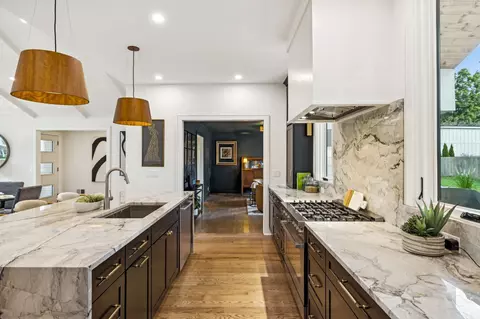 Kitchen - 101 Williamsburg Pl, Franklin, TN 37064 photo 6 of 11