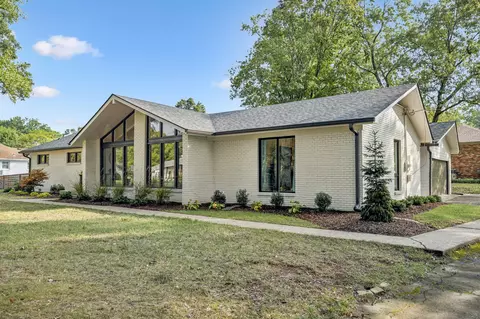 Exterior - 101 Williamsburg Pl, Franklin, TN 37064 photo 2 of 9