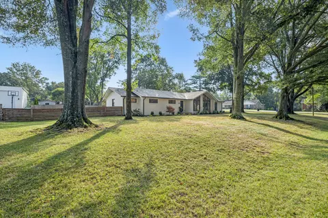 Exterior - 101 Williamsburg Pl, Franklin, TN 37064 photo 6 of 9