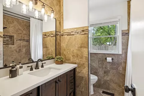 Bath - 101 Williamsburg Pl, Franklin, TN 37064 photo 6 of 6