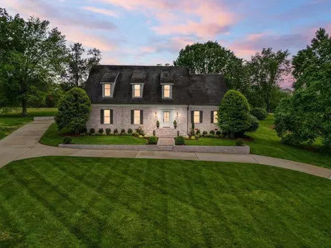 339 Riverbend Country Club Rd, Shelbyville, TN 37160
