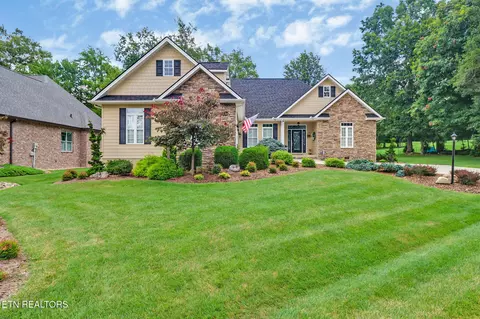 237 Forest Hill Dr, Crossville, TN 38558