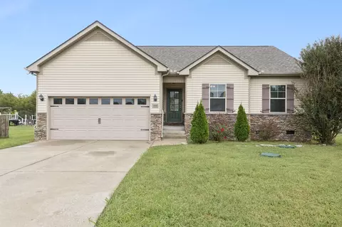 1002 Halverson Dr, Murfreesboro, TN 37128