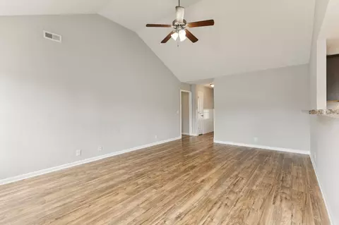 1002 Halverson Dr, Murfreesboro, TN 37128 photo 6