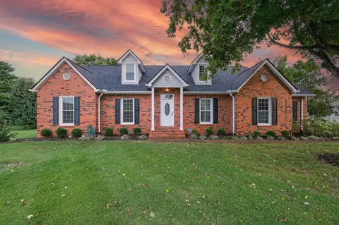 1919 Chartwell Ct, Murfreesboro, TN 37130
