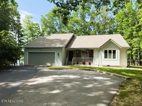 232 Lakewood Dr, Crossville, TN 38558