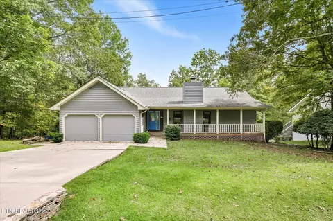 34 Beachwood Ln, Crossville, TN 38558