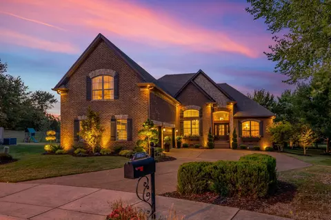 1012 Broughton Pl, Gallatin, TN 37066