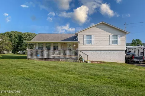 352 St Edward Dr, Dandridge, TN 37725