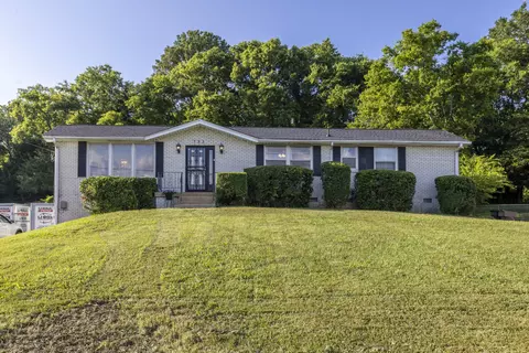 135 Southridge Dr, Nashville, TN 37207