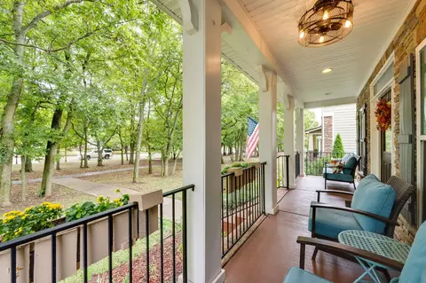 829 Shade Tree Ln, Franklin, TN 37064