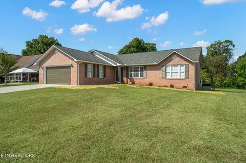 2720 Lady Bug Ln, Maryville, TN 37803