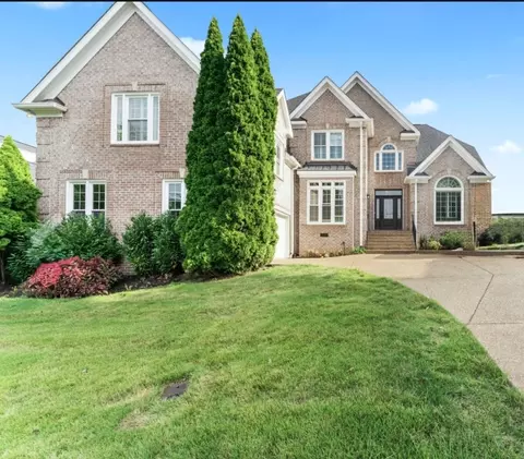 246 Polk Place Dr, Franklin, TN 37064