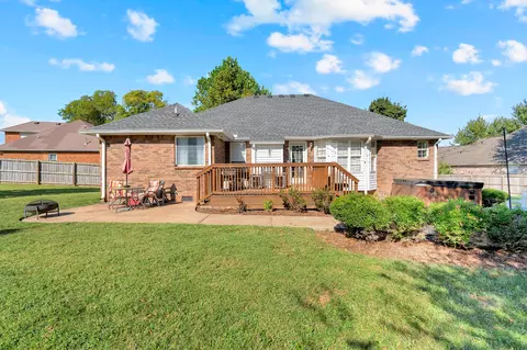 Exterior - 2702 Comer Dr, Murfreesboro, TN 37128 photo 6 of 14