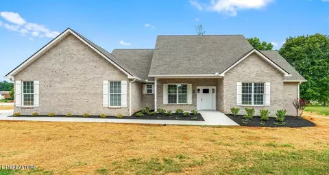 403 Peterson Lane Ln, Maryville, TN 37803