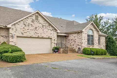 1818 Memorial Dr #41, Clarksville, TN 37043