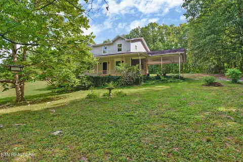 160 Hemlock Canyon Dr, Jamestown, TN 38556