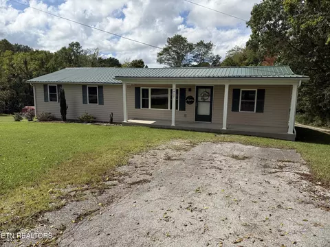 1412 W Cove Rd, Jamestown, TN 38556