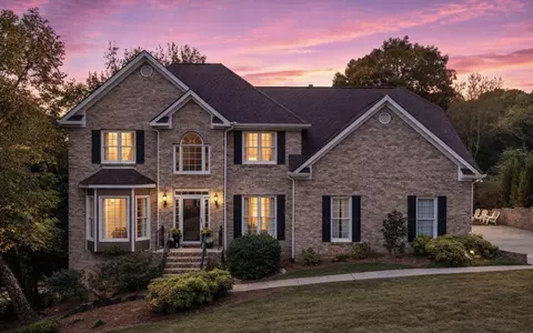 1924 Bay Pointe Dr, Hixson, TN 37343