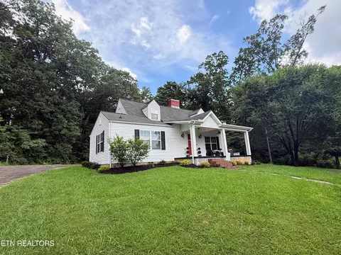 4115 Garden Dr, Knoxville, TN 37918