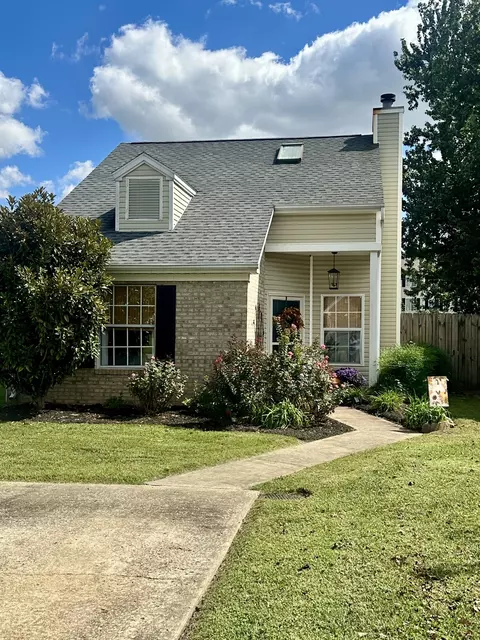 328 Northwind Dr, Hopkinsville, KY 42240