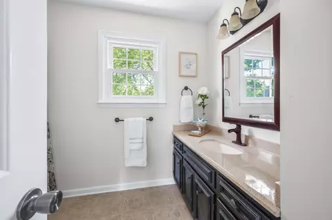 Bath - 216 Devrow Ct, Franklin, TN 37064 photo 1 of 2