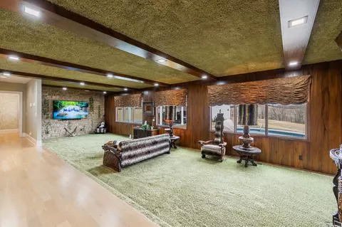 Living - 750 Walker Rd, Beechgrove, TN 37018 photo 4 of 7