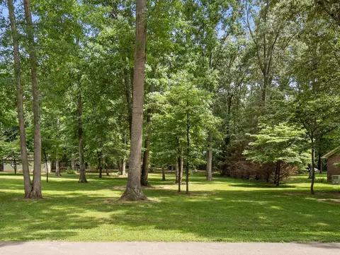 17 Whte Oak Dr, Smithville, TN 37166