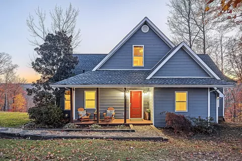 401 Oak Dr, Smithville, TN 37166