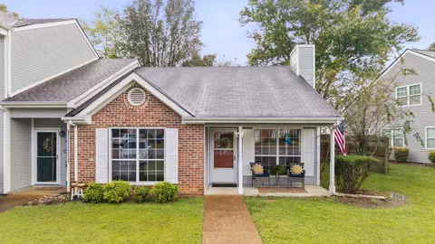 1310 Leaside Ln, Hixson, TN 37343