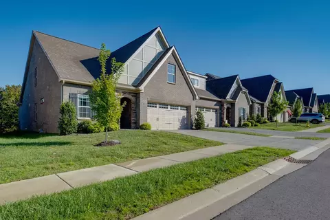 896 Meadowcrest Way, Lebanon, TN 37090